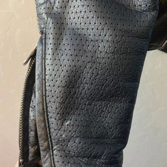 Harley Davidson Leather Jacket - Picture 9 of 12